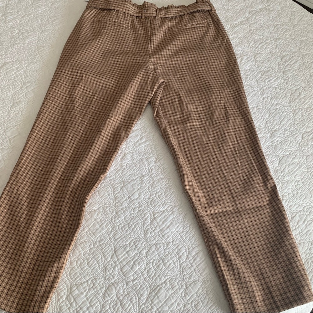 Liz Claiborne plaid capris pants NWT